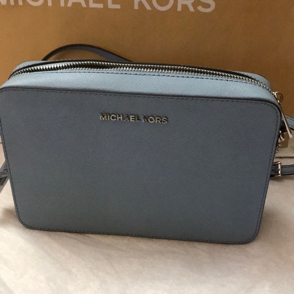 š„SALEš„Michael Kors Jet Set Crossbody Bag Blue - Picture 2 of 8